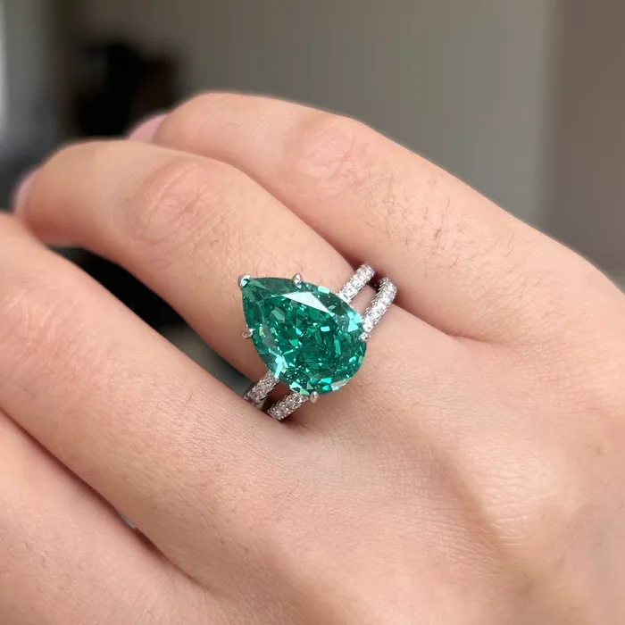 Carly Jewelry Rings 2 Pcs Exquisite Green Pear Cut Sterling Silver Bridal Set