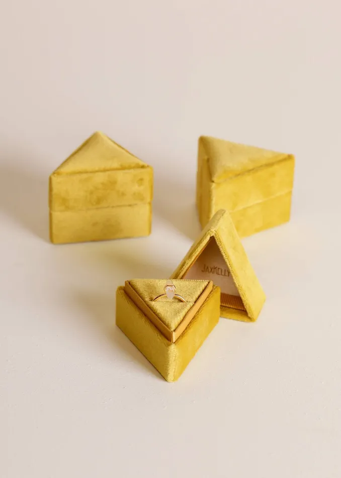 Earrings JaxKelly Velvet Jewelry Box Triangle Chartreuse