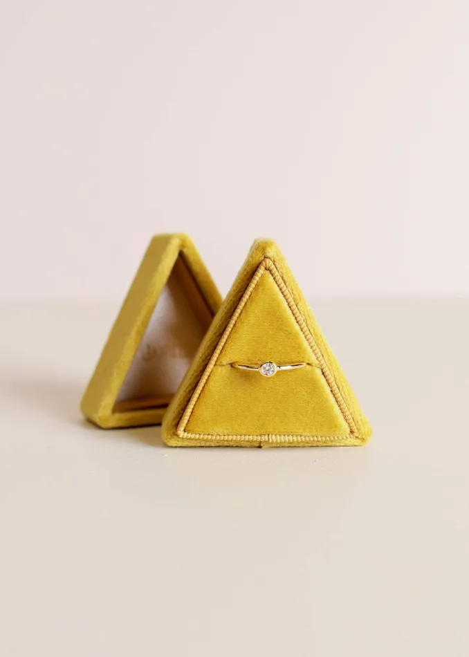 Earrings JaxKelly Velvet Jewelry Box Triangle Chartreuse