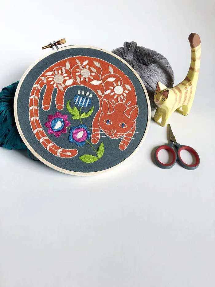 Necklaces Rikrack Garden Cat Embroidery Kit