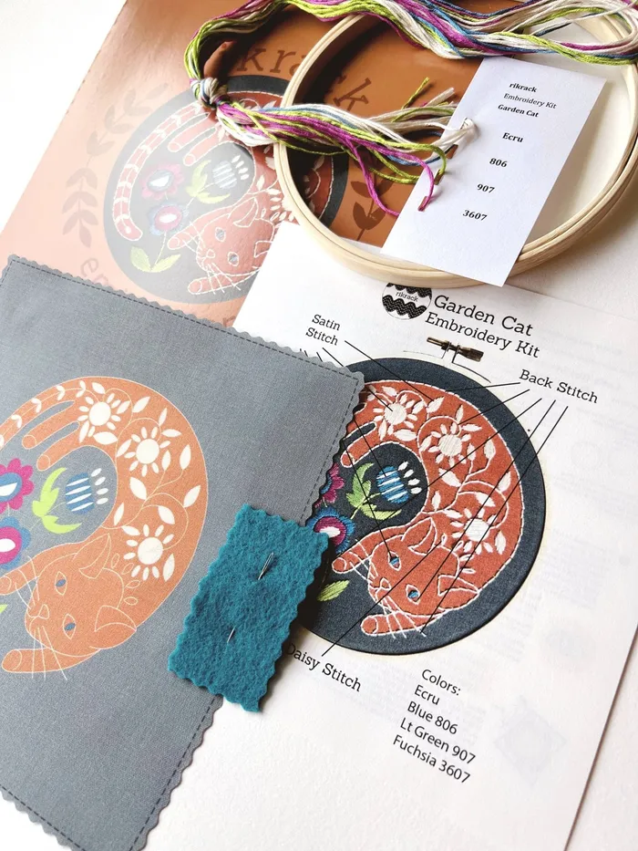 Necklaces Rikrack Garden Cat Embroidery Kit