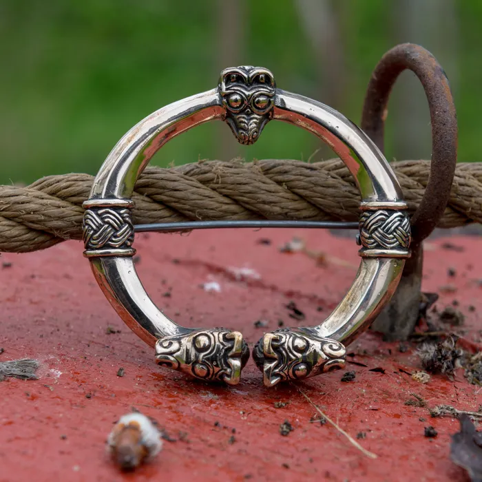 Northan Viking Silver Necklaces Viking Cloak Pin with Animal Head Terminals