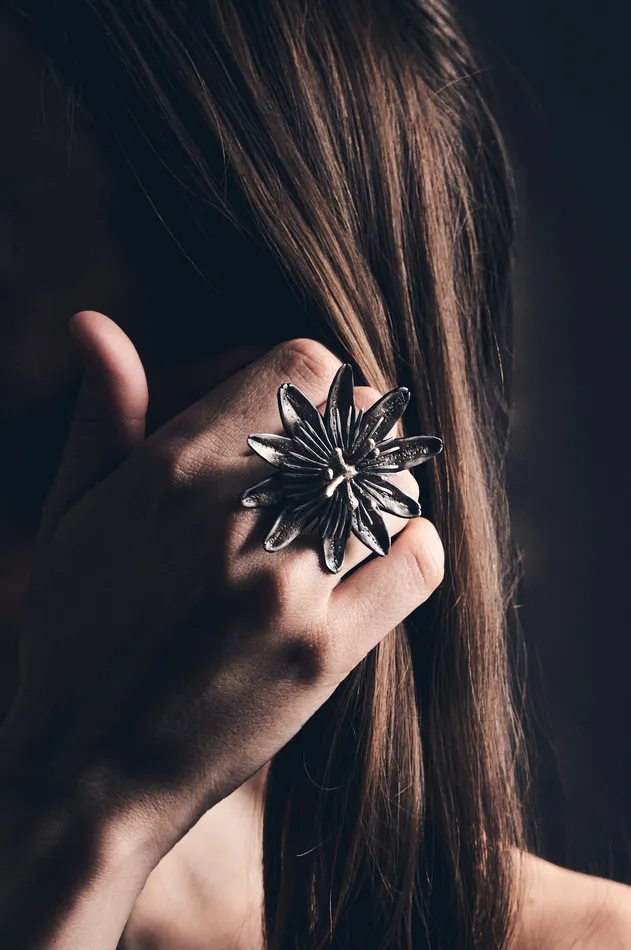 Anillo Pasionaria MARIA MARISCAL Earrings