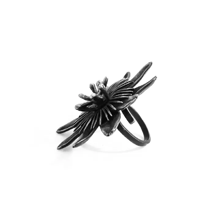 Anillo Pasionaria MARIA MARISCAL Earrings