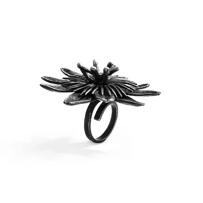 Anillo Pasionaria MARIA MARISCAL Earrings