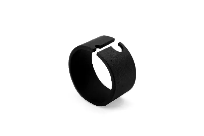 Argolla o Space Negro Mate Texturizado MARIA MARISCAL Earrings