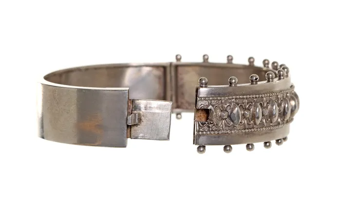 Bracelets Bell Bird Antiques English Sterling Narrow 3dimensional Bangle