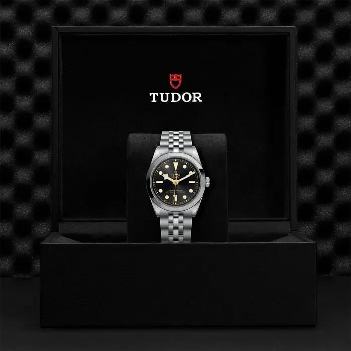 TUDOR Rings Black Bay 36