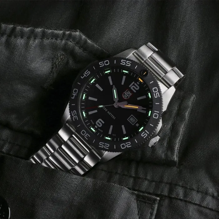 Watches LUMONDI INC Pacific Diver Dive Watch 44 mm